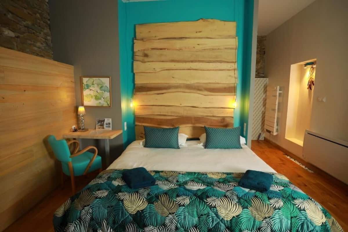 Chambre Confort Double ou avec lits jumeaux | Coffres-forts dans les chambres, rideaux occultants, Wi-Fi gratuit