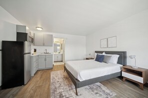 Desk, iron/ironing board, travel cot, free WiFi