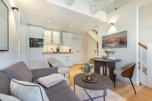 Fernseher, Stereoanlage