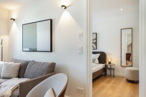 Fernseher, Stereoanlage