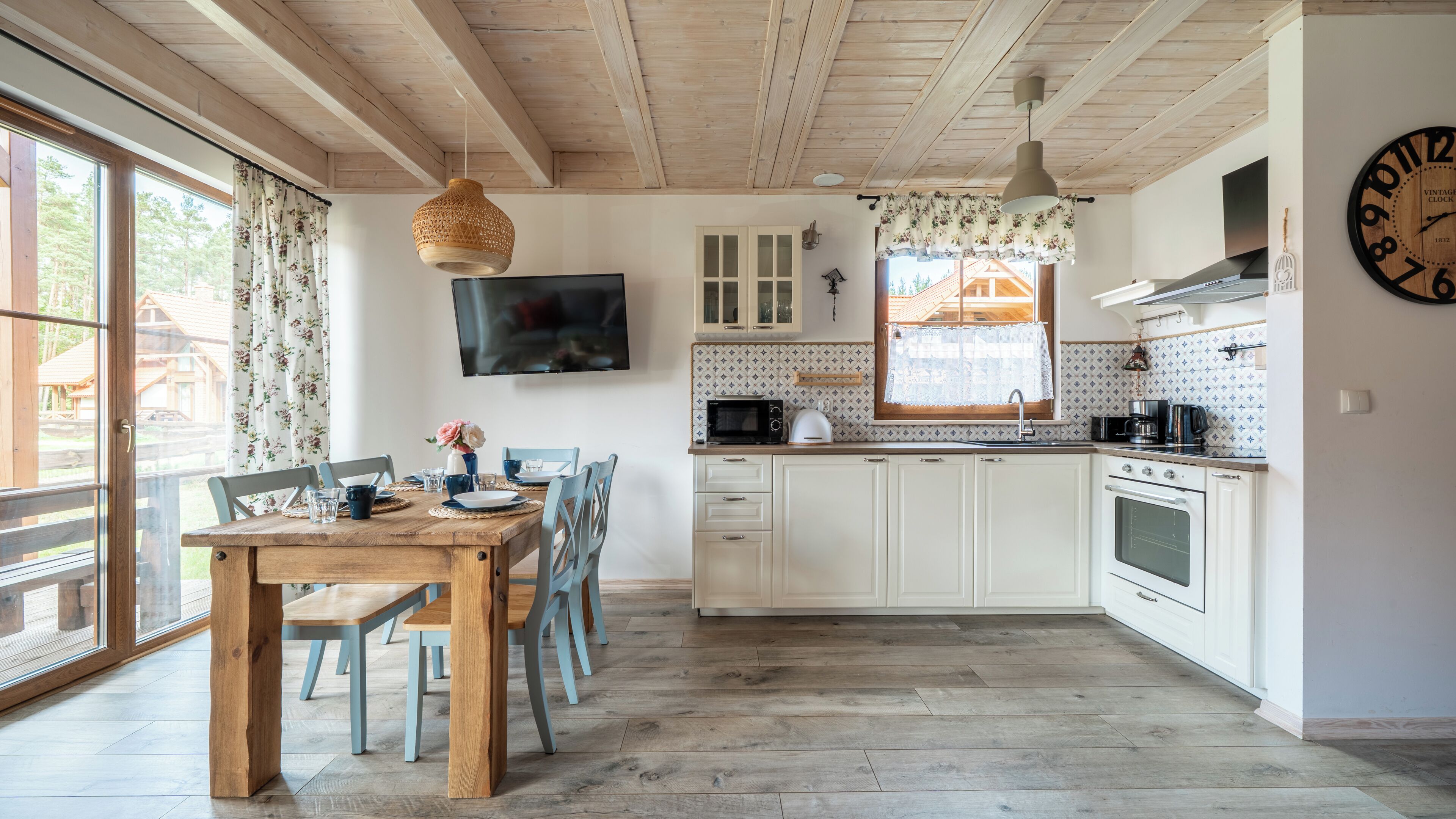 Domek (1) | Private kitchen | Fridge, stovetop, electric kettle, cookware/dishes/utensils