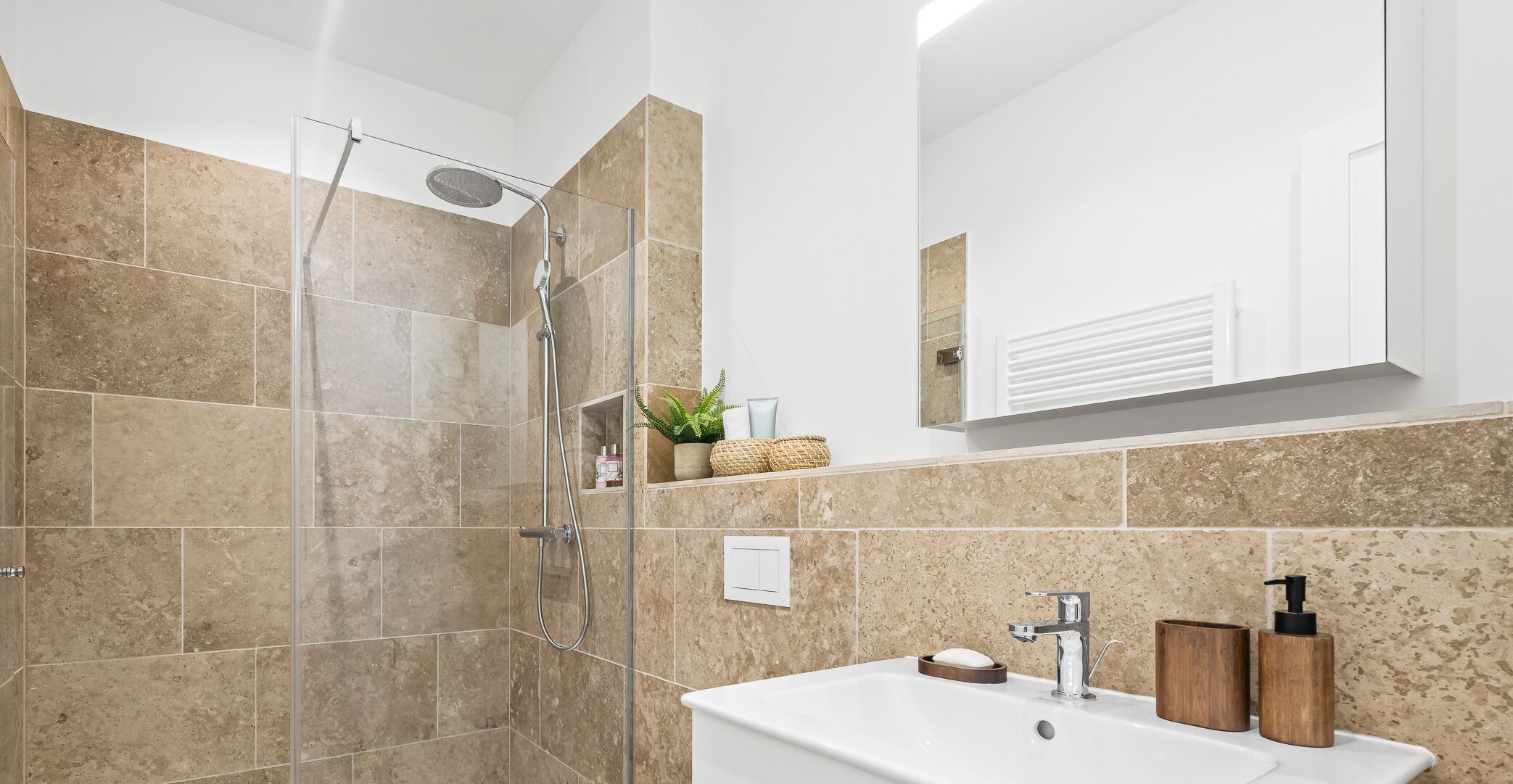 Douche, séchoir à cheveux
