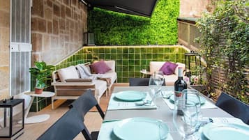 Apartamento, 2 habitaciones, fumadores, terraza | Balcón