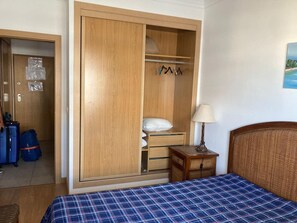 1 bedroom, iron/ironing board, bed sheets, wheelchair access