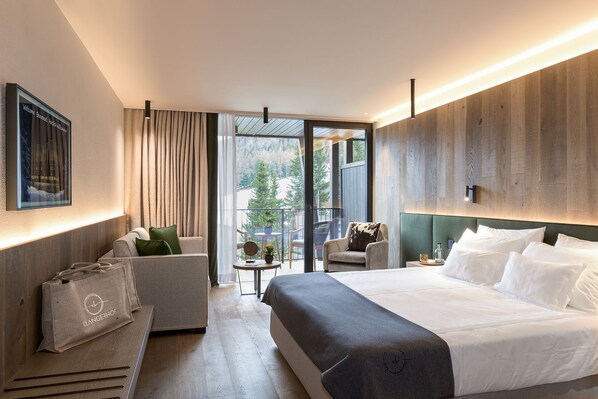 Superior Double or Twin Room, Balcony | In-room safe, desk, soundproofing, free WiFi - Hotel Olangerhof (Valdaora)