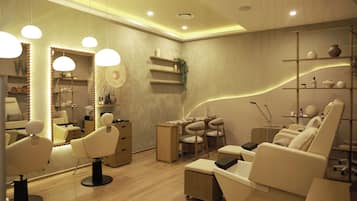 Steam room, aromatherapy, body wraps, massages