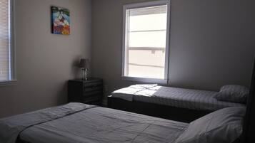 3 bedrooms, WiFi, bed sheets