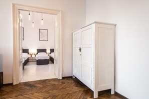 Apartment, Multiple Beds, Kitchen | Living area
