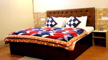 Superior Room, Mountain View | Free WiFi, bed sheets