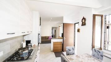 Fridge, microwave, oven, dishwasher