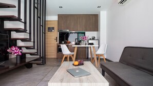 Leilighet – exclusive, balkong, bassengutsikt | Oppholdsrom