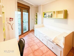 3 bedrooms, WiFi, bed sheets