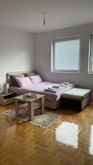 1 bedroom, iron/ironing board, WiFi, bed sheets