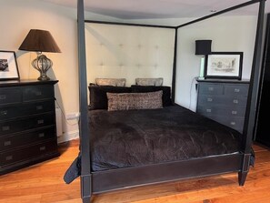 House | 5 bedrooms, iron/ironing board, free WiFi, bed sheets - Spacious 5-bed House - Garden, Parking & Bbq (Newcastle Upper)