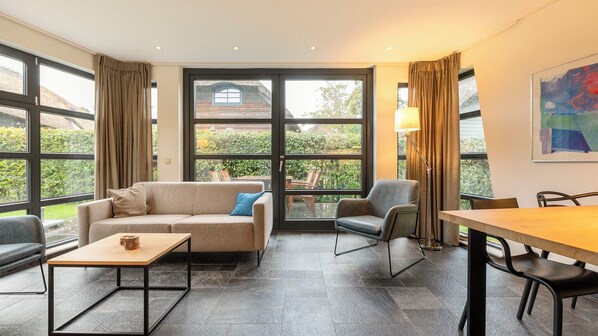 Villa (Buitenhuis) | Living room