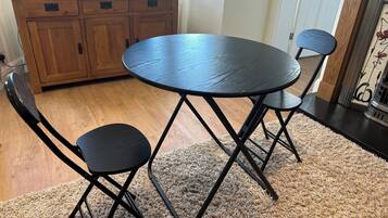 Apartment | Dining
