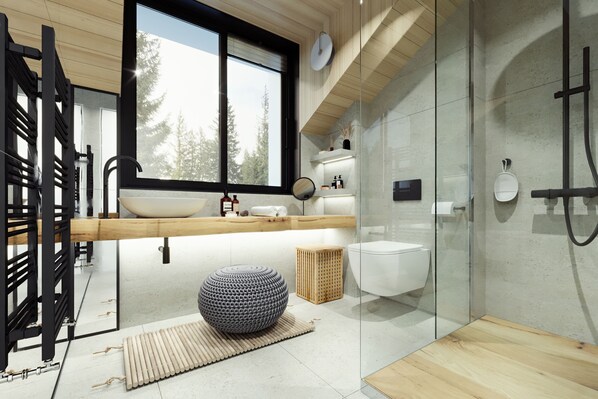 River Loft | Bathroom | Free toiletries, hair dryer, slippers, towels