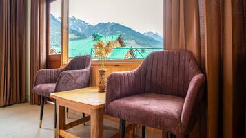 Premium Deluxe Room | Mountain view