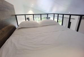 1 chambre, fer et planche à repasser, Wi-Fi, draps fournis