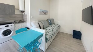Interior - Studio 2 people direct beach access (Les Sables-d'Olonne)