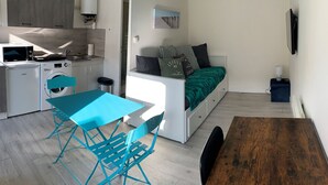 Interior - Studio 2 people direct beach access (Les Sables-d'Olonne)
