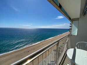 Property grounds - Seafront duplex with terrace, WiFi, optional parking in Platja d'Aro (Platja d'Aro)