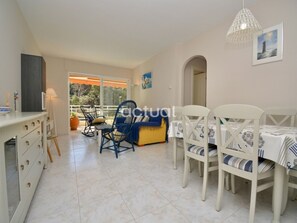 Interior - 3-bedroom apartment with pool, WiFi, and parking in Platja d'Aro (Platja d'Aro)