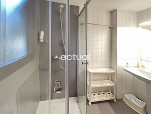 Bathroom - Seaside apartment with 3 bedrooms, WiFi and parking - Platja d'Aro (Platja d'Aro)