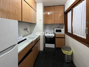 冰箱、微波炉、烤箱、茶具/咖啡用具