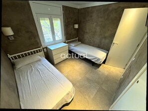 2 bedrooms