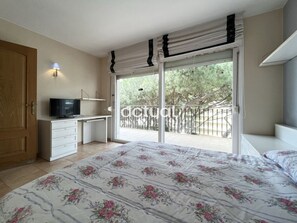 4 bedrooms - Seaside family apartment with parking and terraces in Platja d'Aro (Platja d'Aro)