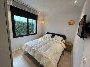 2 bedrooms, free WiFi - New apartment, central Platja d'Aro, 2 bedrms, garden, parking, WIFI, AC (Platja d'Aro)