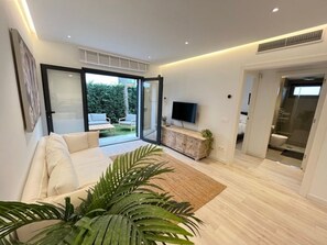 Interior - New apartment, central Platja d'Aro, 2 bedrms, garden, parking, WIFI, AC (Platja d'Aro)