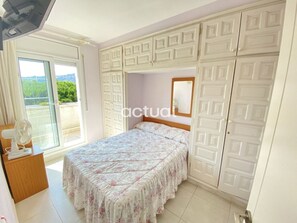 2 bedrooms