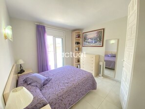 2 bedrooms - Apartment 200m from beach with terrace, optional air conditioning and WiFi (Platja d'Aro)