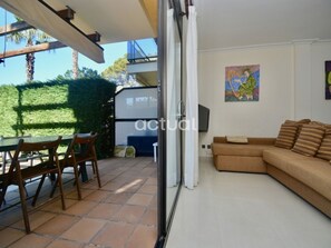 TV - Apartment with garden, pool and parking in Platja d'Aro (Platja d'Aro)