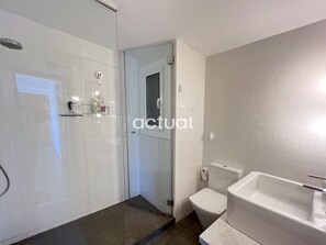 Bathroom - Central apartment, 2 bedrooms, optional AC (Platja d'Aro)