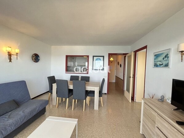 Interior - Apartment with terrace, beach access, parking, children's play area (Platja d'Aro)