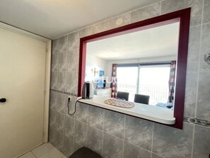 Interior - Apartment with terrace, beach access, parking, children's play area (Platja d'Aro)