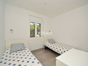 2 bedrooms