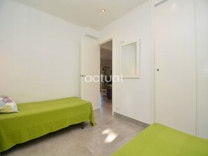 2 bedrooms