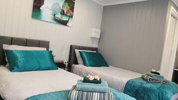 Chalet | 2 bedrooms, iron/ironing board, free WiFi, bed sheets