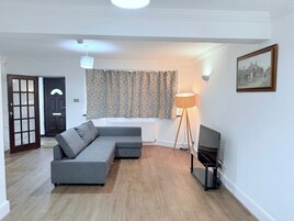 独立别墅 | 起居区 | 电视