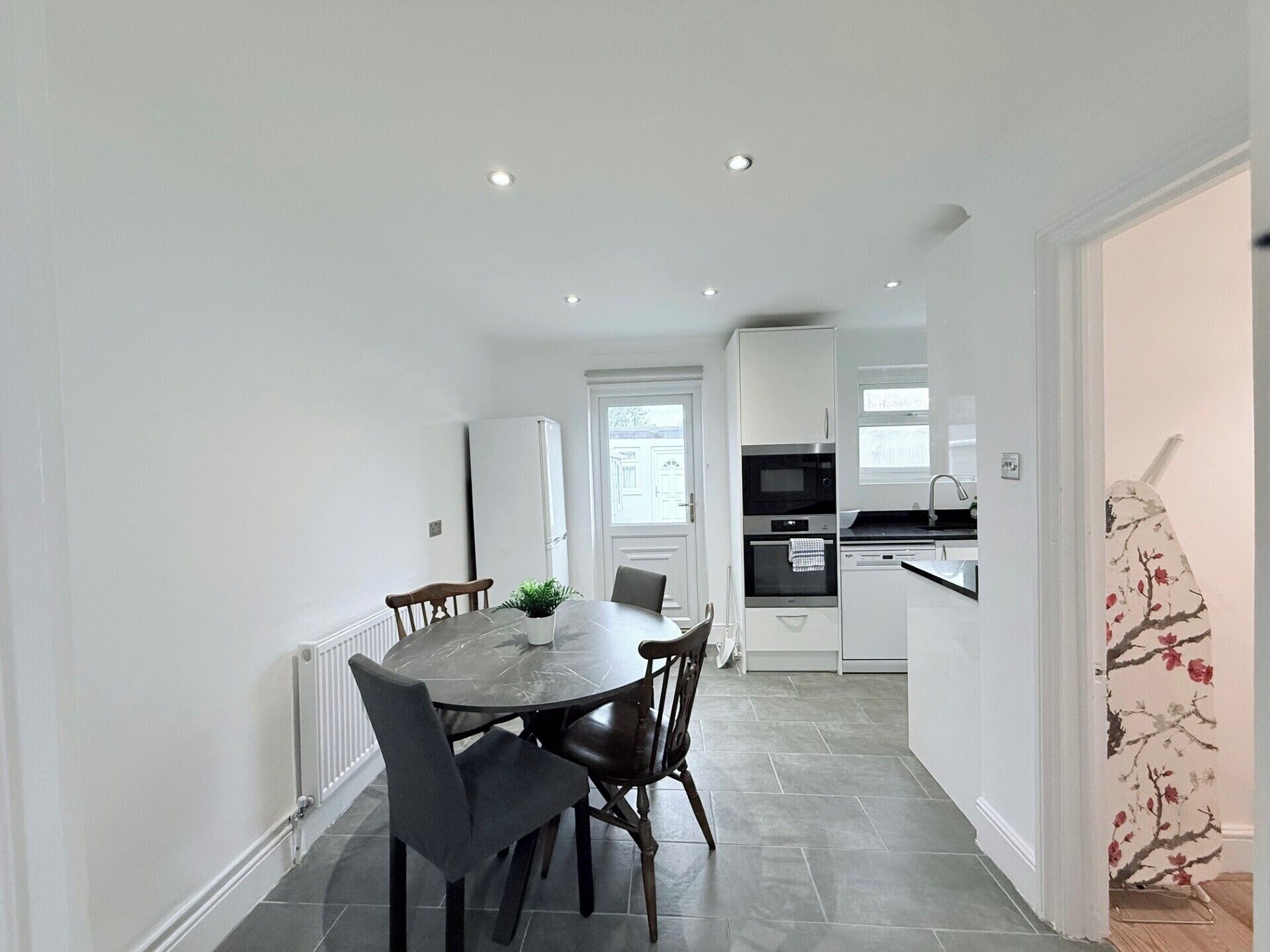 House | Dining