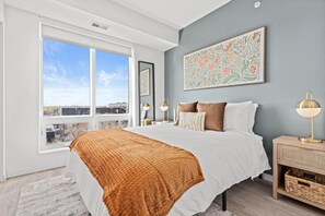 1 bedroom, desk, iron/ironing board, WiFi