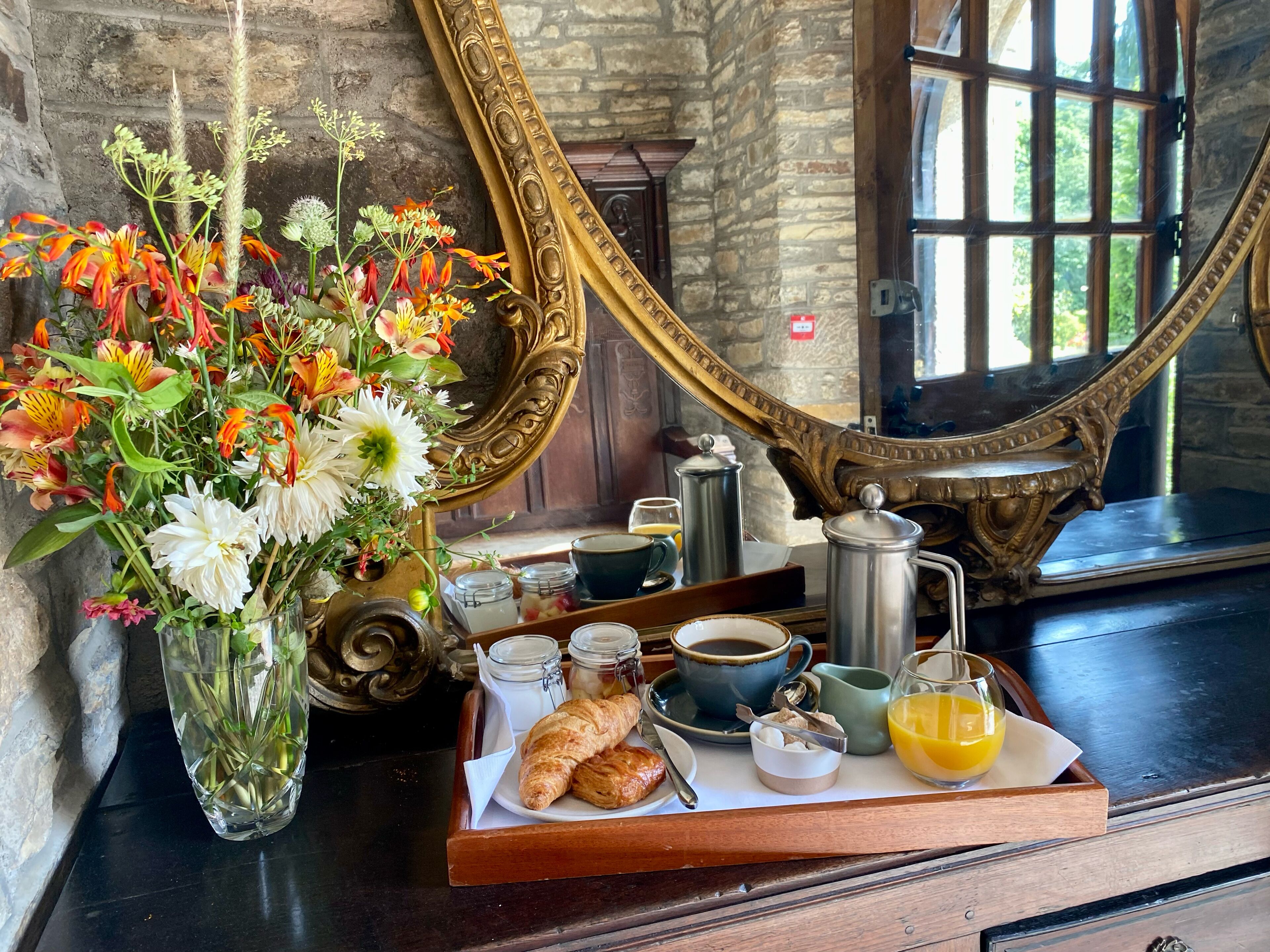 Daily full breakfast (GBP 17.50 per person)