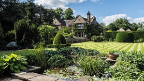 Pet-friendly - Lewtrenchard Manor (Okehampton)