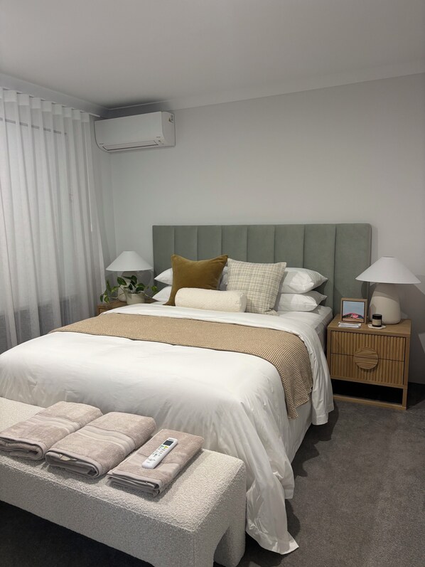 3 bedrooms, iron/ironing board, WiFi, bed sheets