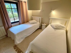 4 Schlafzimmer, Bügeleisen/Bügelbrett, Reisekinderbett, kostenloses WLAN