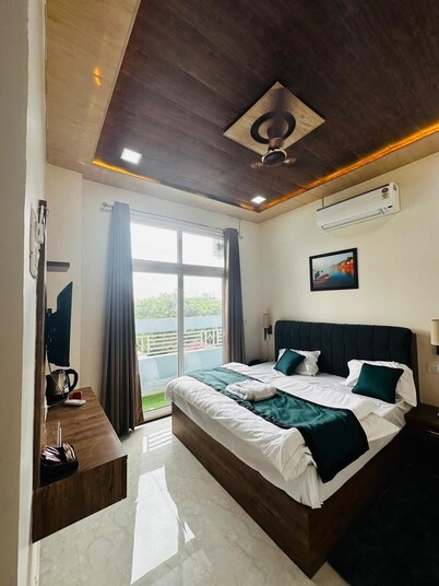 Hotel Baba Kinaram Kutir